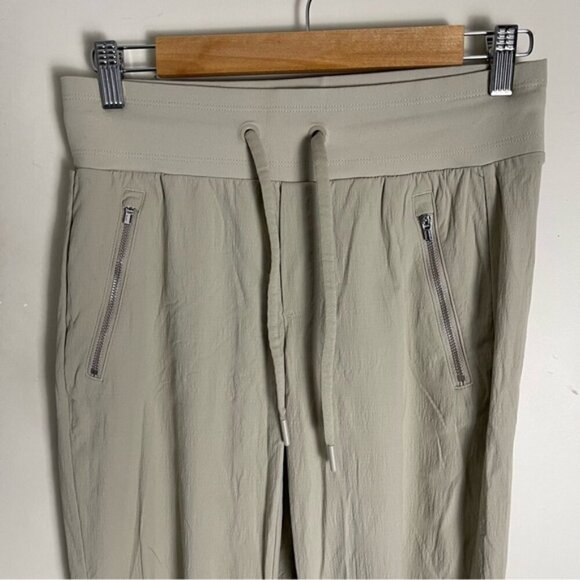 ATHLETA Trekkie North Jogger size 2 color Ecru Mid Rise Pants #405726 gorpcore - Picture 8 of 15